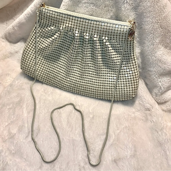 SALE! Vintage Purse Cream Metallic Chainmail Rope Strap Gold interior Zip Pocket - Picture 1 of 16